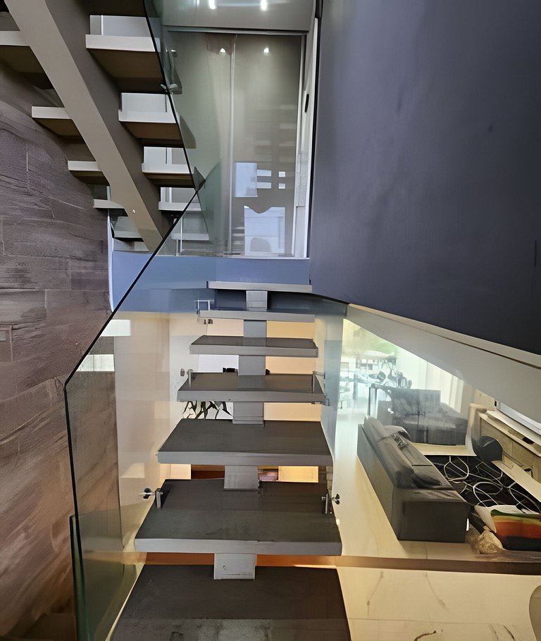 Cobertura Triplex de Luxo com Jacuzzi-Morumbi