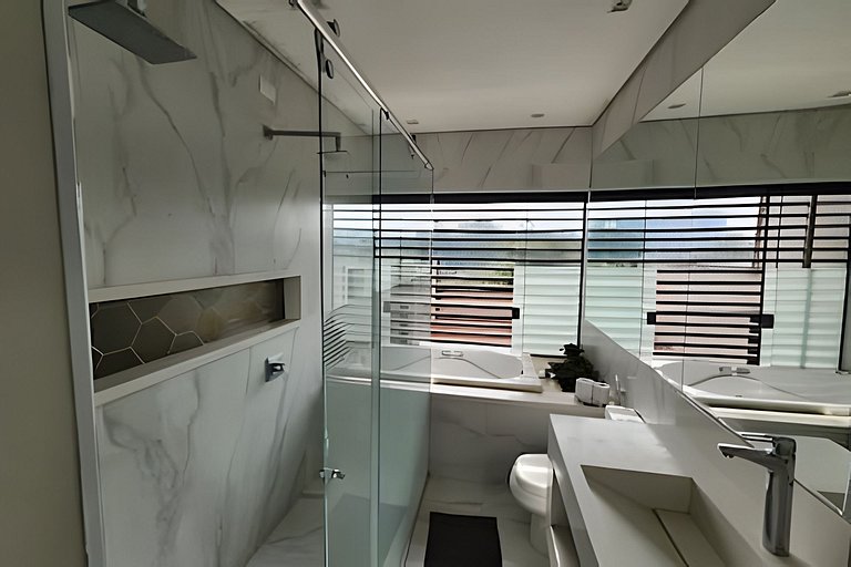 Cobertura Triplex de Luxo com Jacuzzi-Morumbi