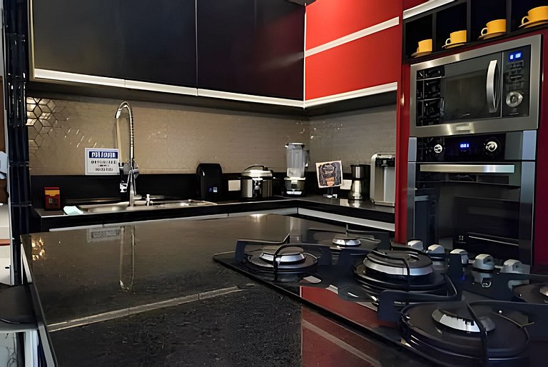 Cobertura Triplex de Luxo com Jacuzzi-Morumbi